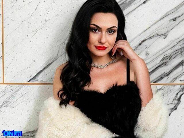 AvaDergann preview 5