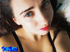 EmilyFlirt