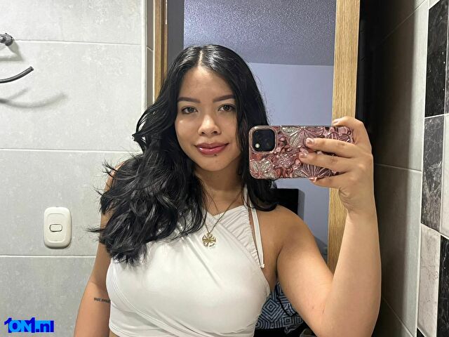 LatinaHorny preview 1
