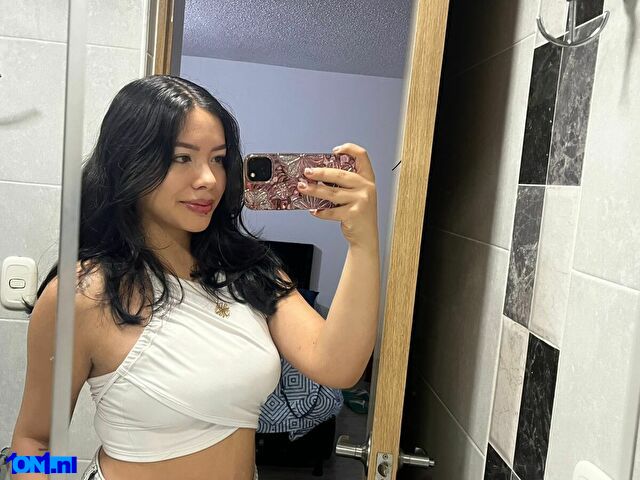 LatinaHorny preview 3