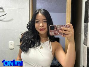 LatinaHorny