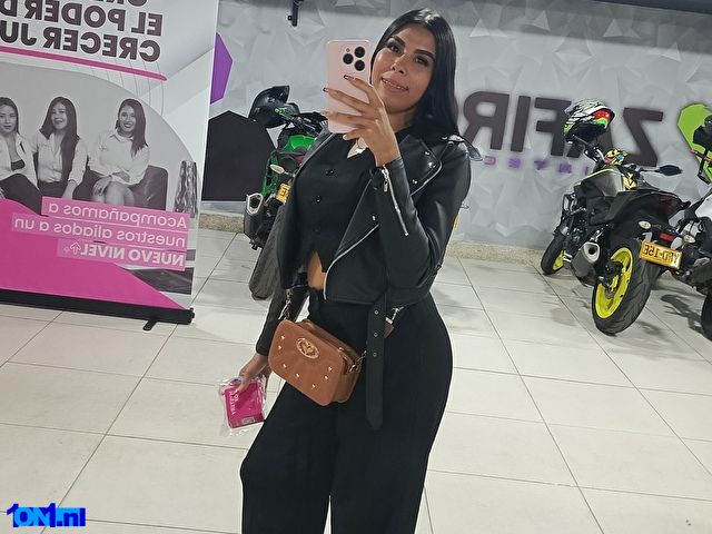 MissKarol4u preview 5