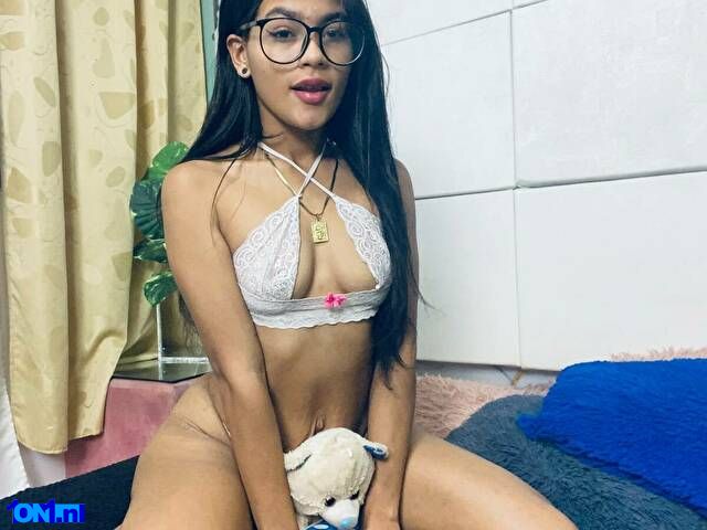 RashelDerosa foto 2