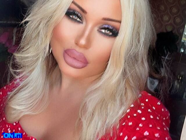 Roxxxy foto 2